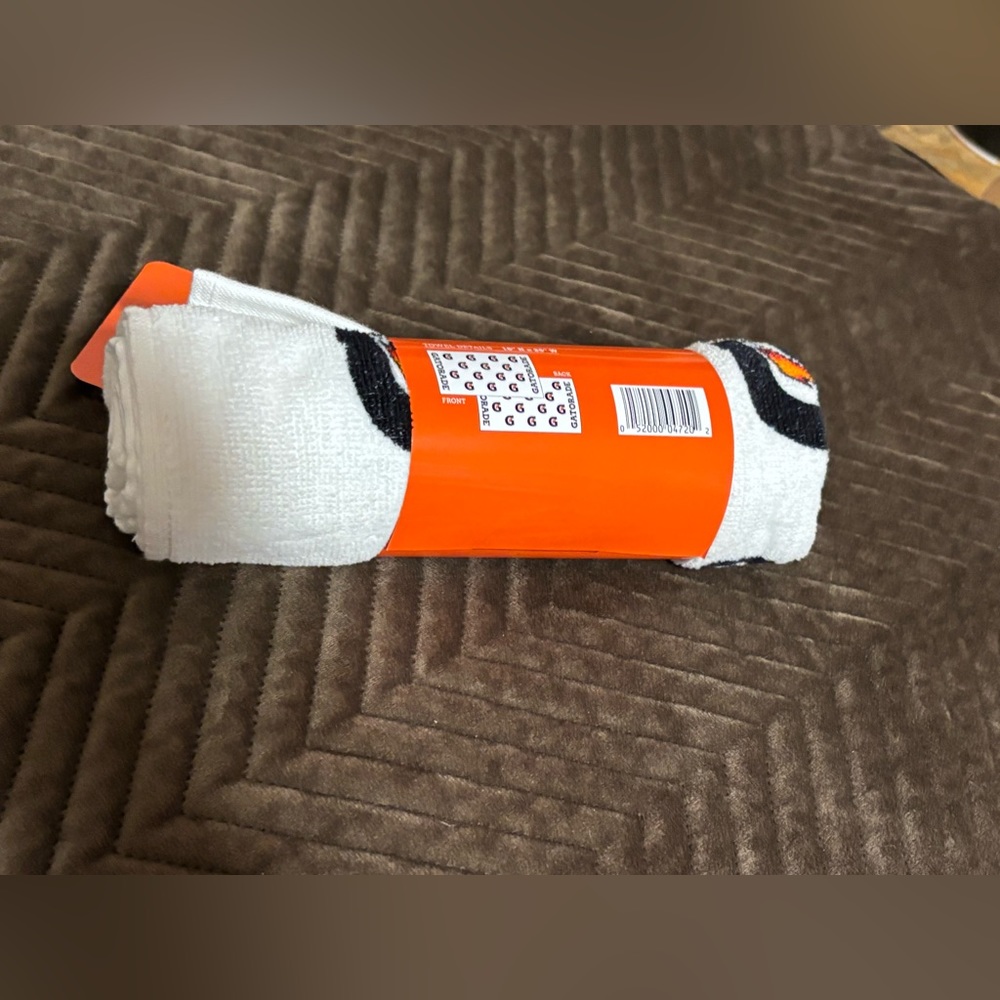 NWT Gatorade sideline towels - Picture 2 of 2